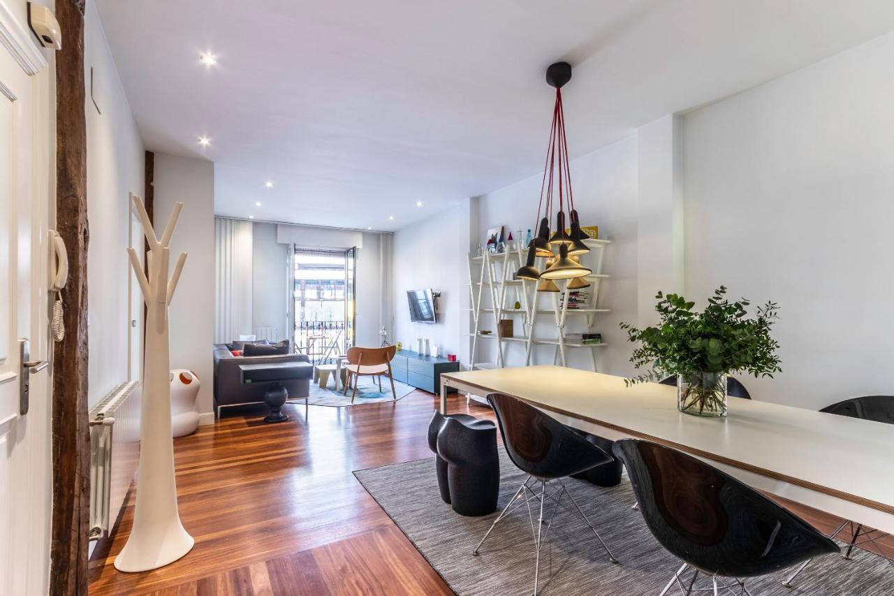 Piso De Diseno Junto Al Casco Viejo Apartment Bilbao Luaran gambar